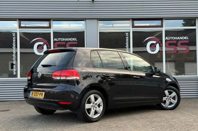 Volkswagen Golf (2012) thumbnail 5