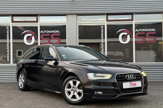 Audi A4 (2015) thumbnail 3