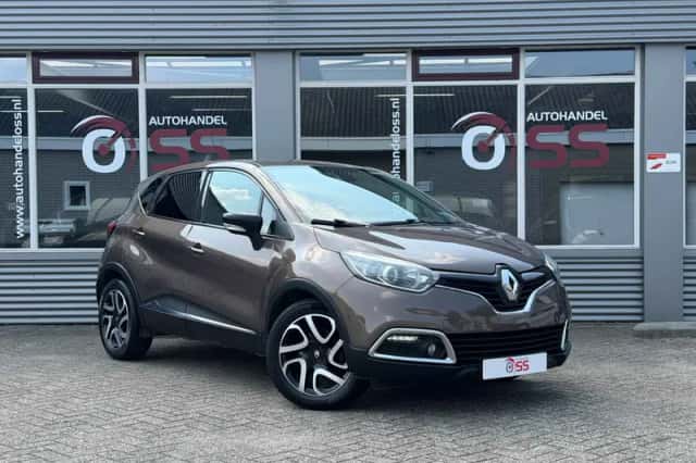 Renault Captur (2015) thumbnail 3