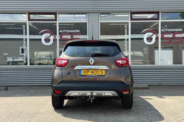 Renault Captur (2015) thumbnail 6