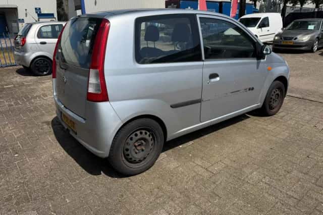 Daihatsu Cuore (2007) thumbnail 4