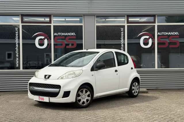 Peugeot 107 (2010) thumbnail 1