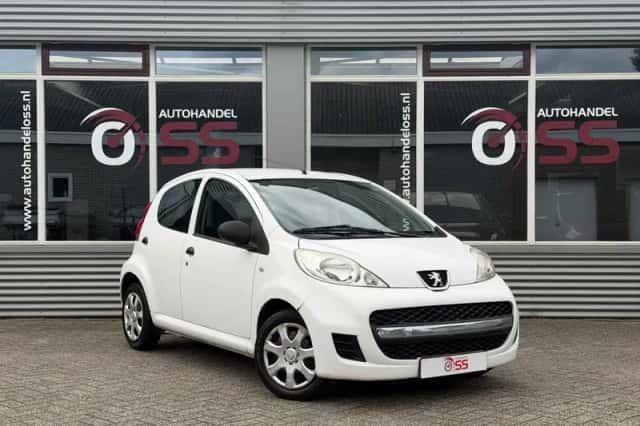 Peugeot 107 (2010) thumbnail 3