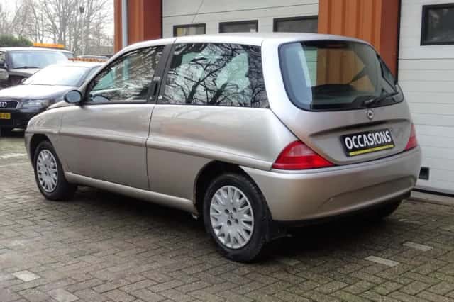 Lancia Ypsilon (2000) thumbnail 5