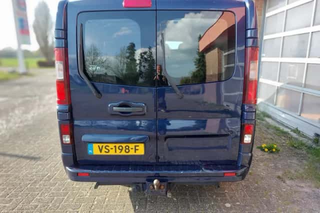 Opel Vivaro (2015) thumbnail 4