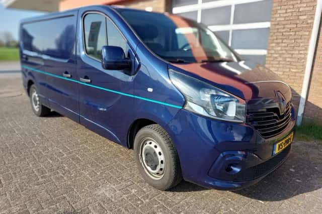 Opel Vivaro (2015) thumbnail 6