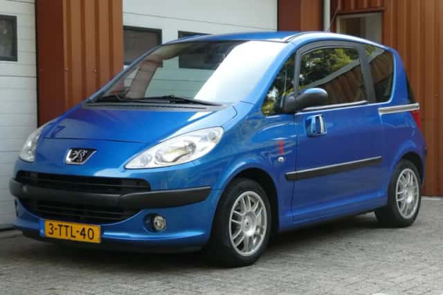 Peugeot 1007 (2006) thumbnail 1