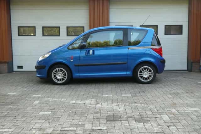 Peugeot 1007 (2006) thumbnail 3
