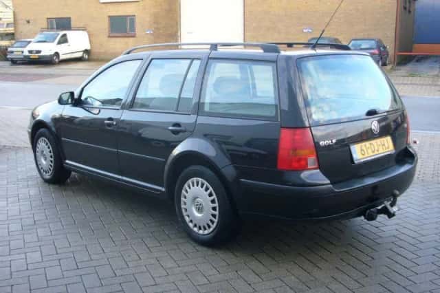 Volkswagen Golf (1999) thumbnail 4