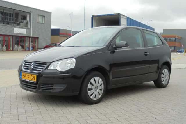 Volkswagen Polo (2006) thumbnail 2