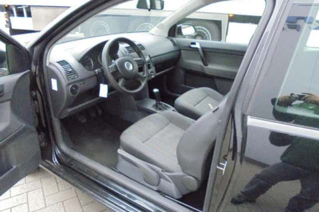 Volkswagen Polo (2006) thumbnail 5