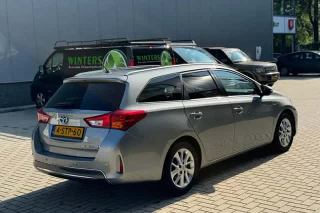Toyota Auris (2014) thumbnail 3