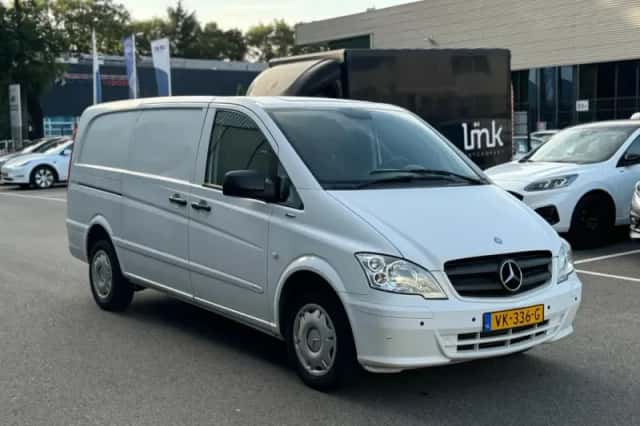Mercedes-Benz Vito (2014) thumbnail 2