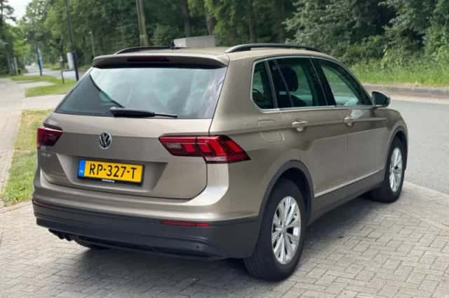 Volkswagen Tiguan (2018) thumbnail 3