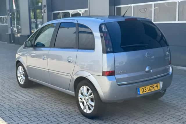 Opel Meriva (2009) thumbnail 4