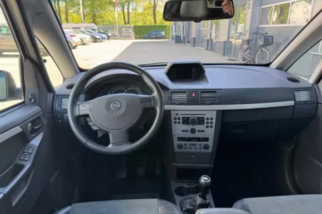 Opel Meriva (2009) thumbnail 6