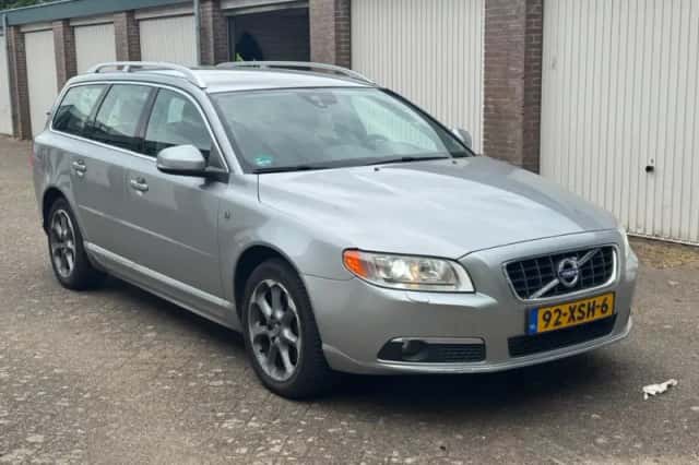 Volvo V70 (2012) thumbnail 2