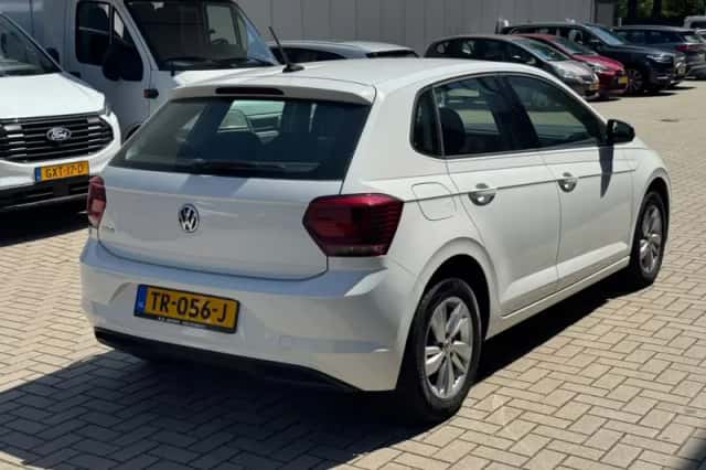 Volkswagen Polo (2018) thumbnail 3