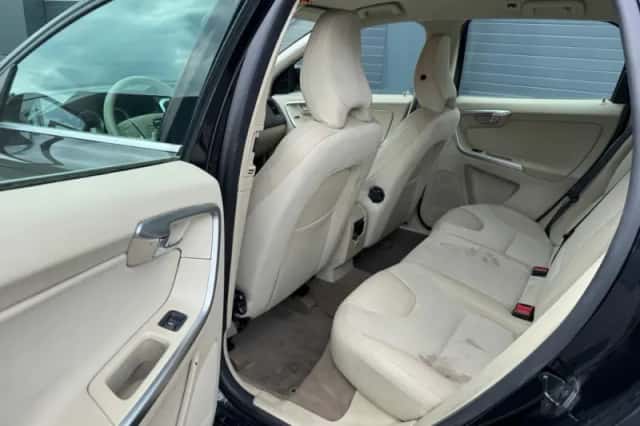 Volvo XC60 (2011) thumbnail 5