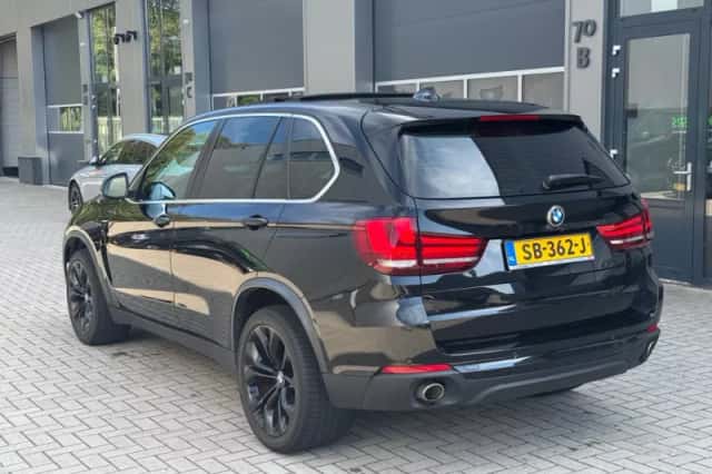 BMW X5 (2014) thumbnail 4