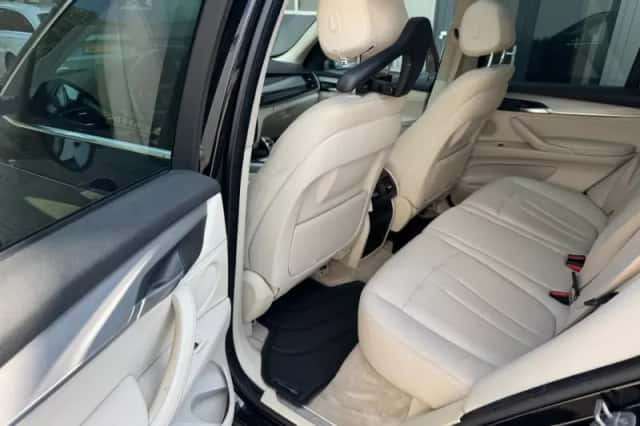 BMW X5 (2014) thumbnail 6