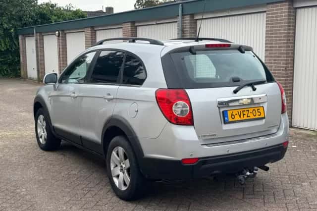Chevrolet Captiva (2010) thumbnail 4