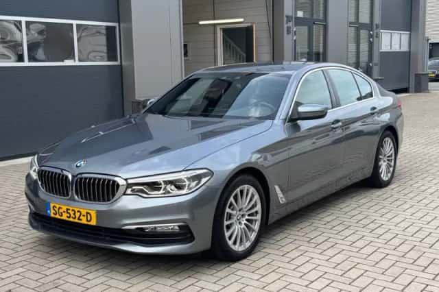 BMW 5-Serie (2018) thumbnail 1