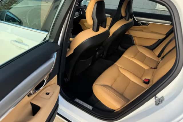 Volvo S90 (2017) thumbnail 5