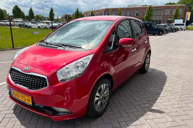 Kia VENGA (2018) thumbnail 1