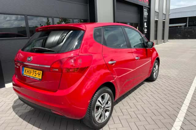 Kia VENGA (2018) thumbnail 3