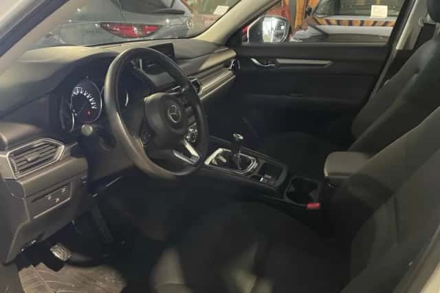 Mazda CX-5 (2017) thumbnail 5