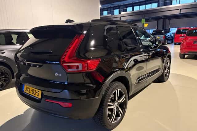 Volvo XC40 (2022) thumbnail 2