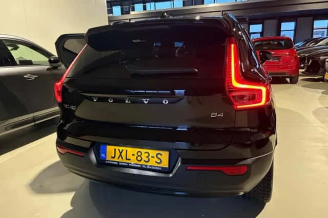 Volvo XC40 (2022) thumbnail 5