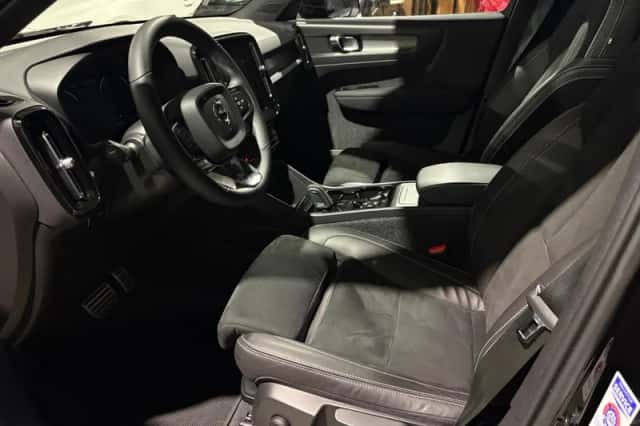 Volvo XC40 (2022) thumbnail 6