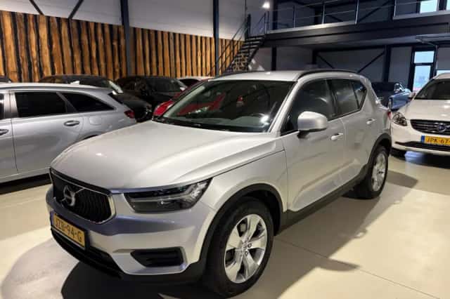 Volvo XC40 (2018) thumbnail 1