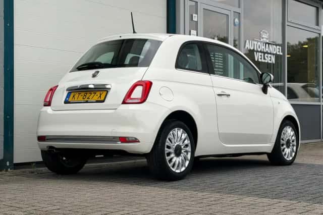 Fiat 500 (2016) thumbnail 2