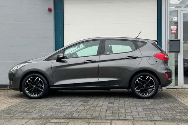 Ford Fiesta (2018) thumbnail 2