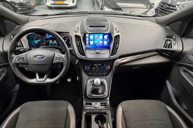 Ford Kuga (2019) thumbnail 5