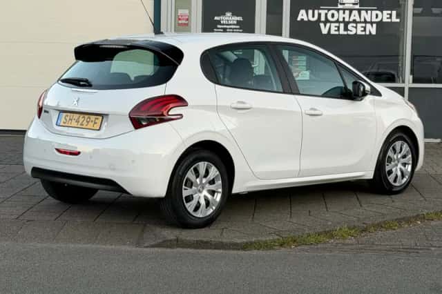 Peugeot 208 (2018) thumbnail 4