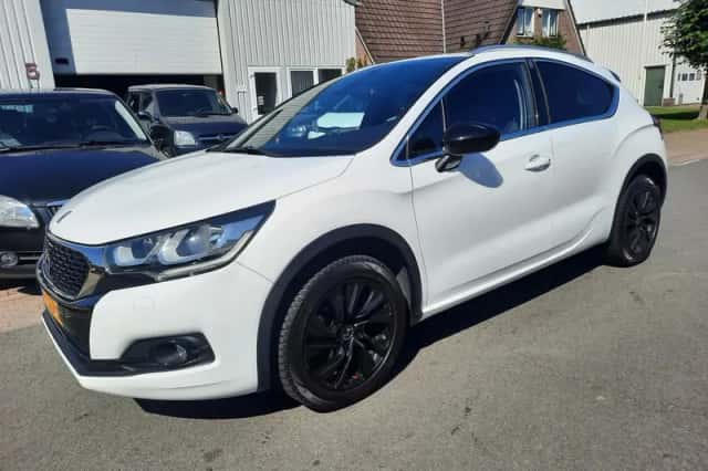 Citroën DS4 (2016) thumbnail 2