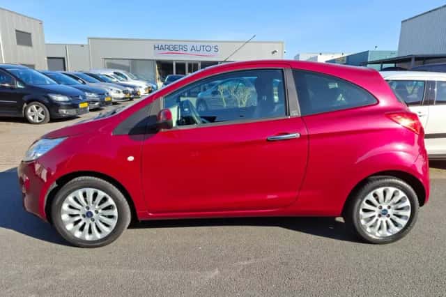 Ford Ka (2011) thumbnail 2