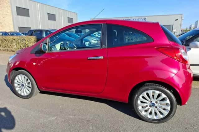 Ford Ka (2011) thumbnail 4
