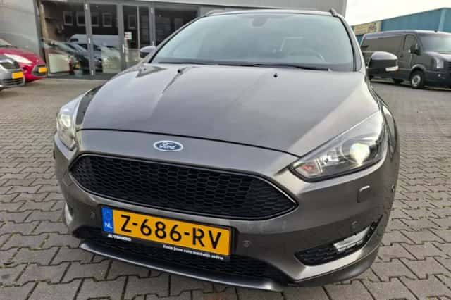 Ford Focus (2017) thumbnail 2