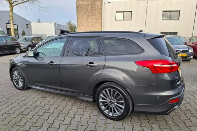 Ford Focus (2017) thumbnail 5