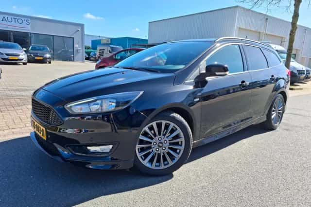 Ford Focus (2018) thumbnail 1