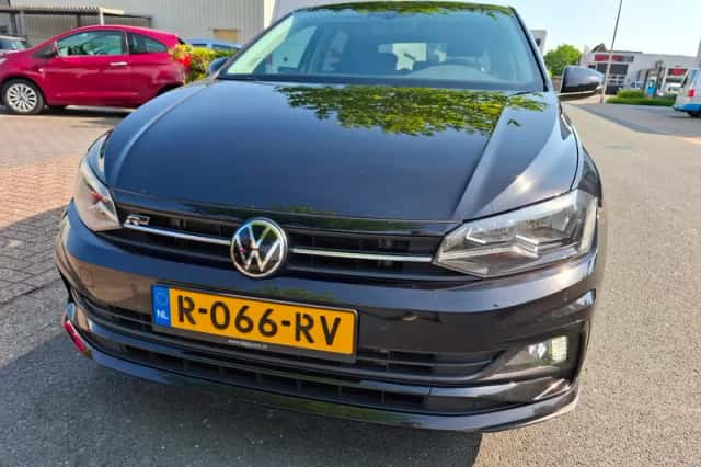 Volkswagen Polo (2021) thumbnail 2
