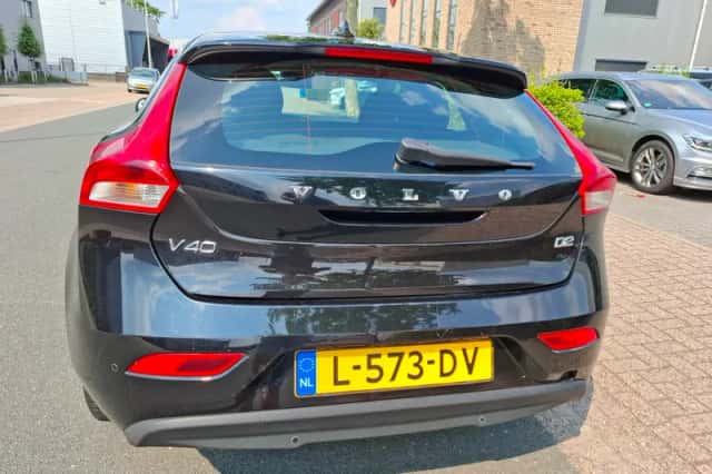 Volvo V40 Cross Country (2015) thumbnail 6