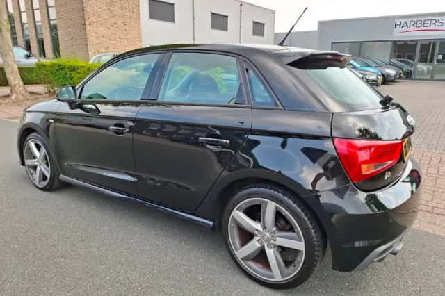 Audi A1 (2017) thumbnail 6