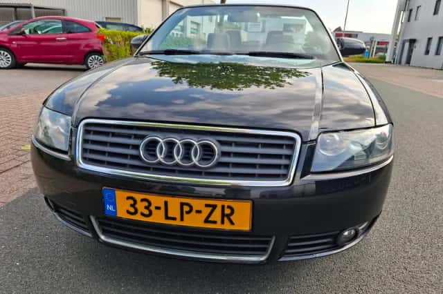 Audi A4 (2003) thumbnail 2