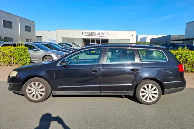 Volkswagen Passat (2006) thumbnail 3